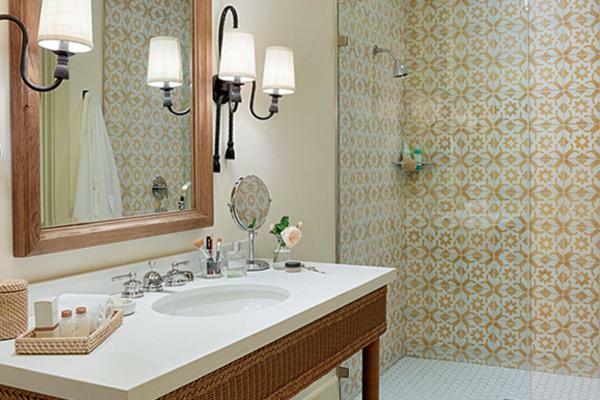Deluxe King Room with Hill View